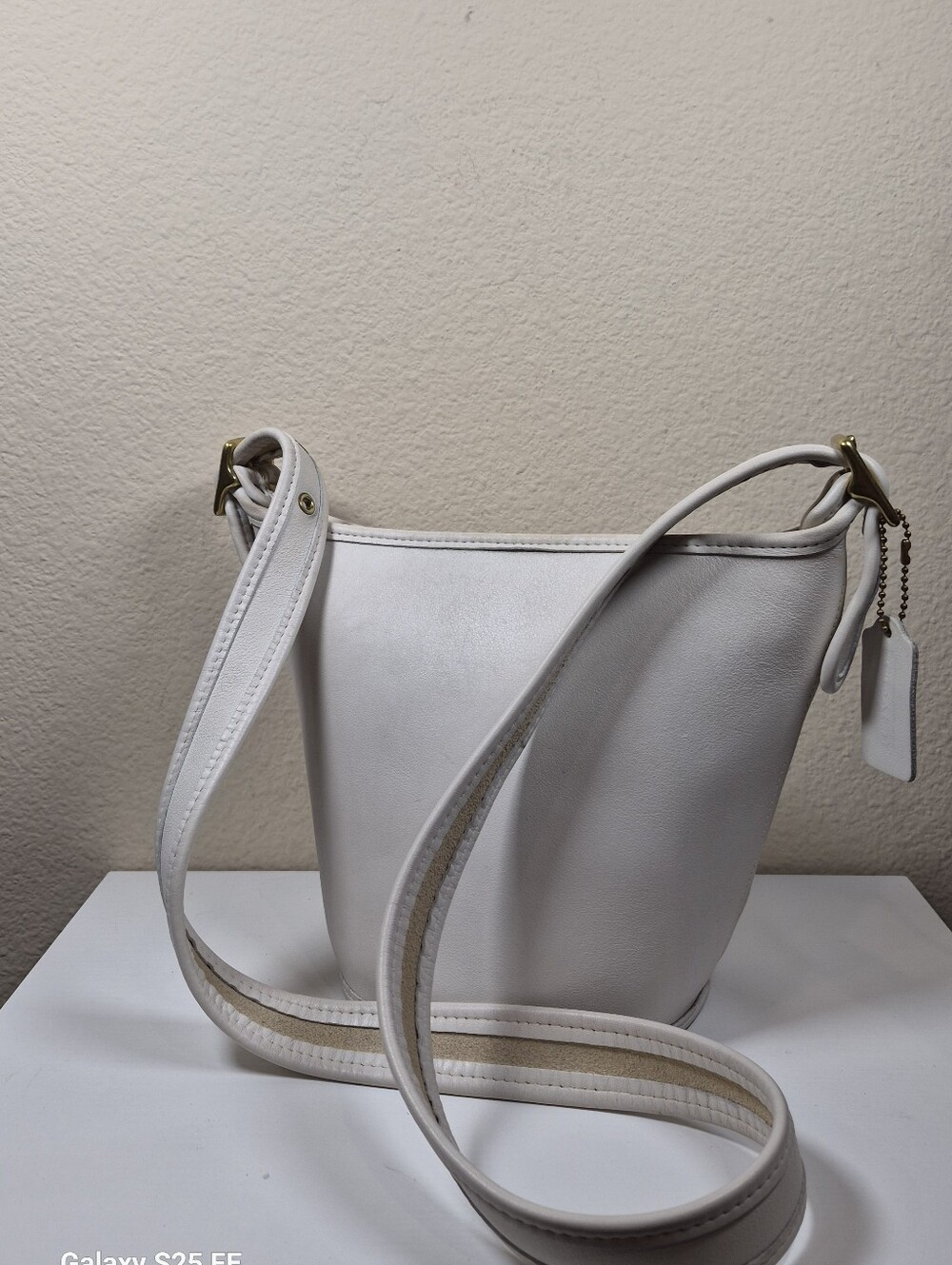 Vintage Coach White Maggie Duffle #9019 - Picture 1 of 16
